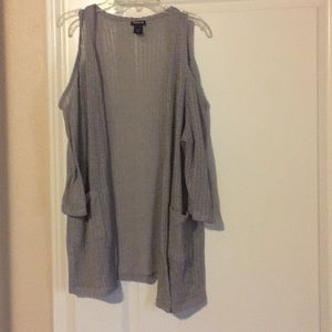 Torrid Cold Shoulder Cardigan 🌹❤️💕🌸